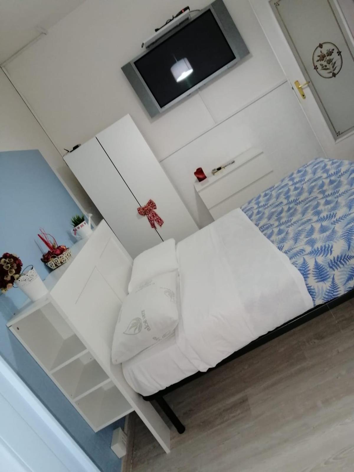 I Giardini Di Capodimonte 2 Bed & Breakfast Napoli Bagian luar foto