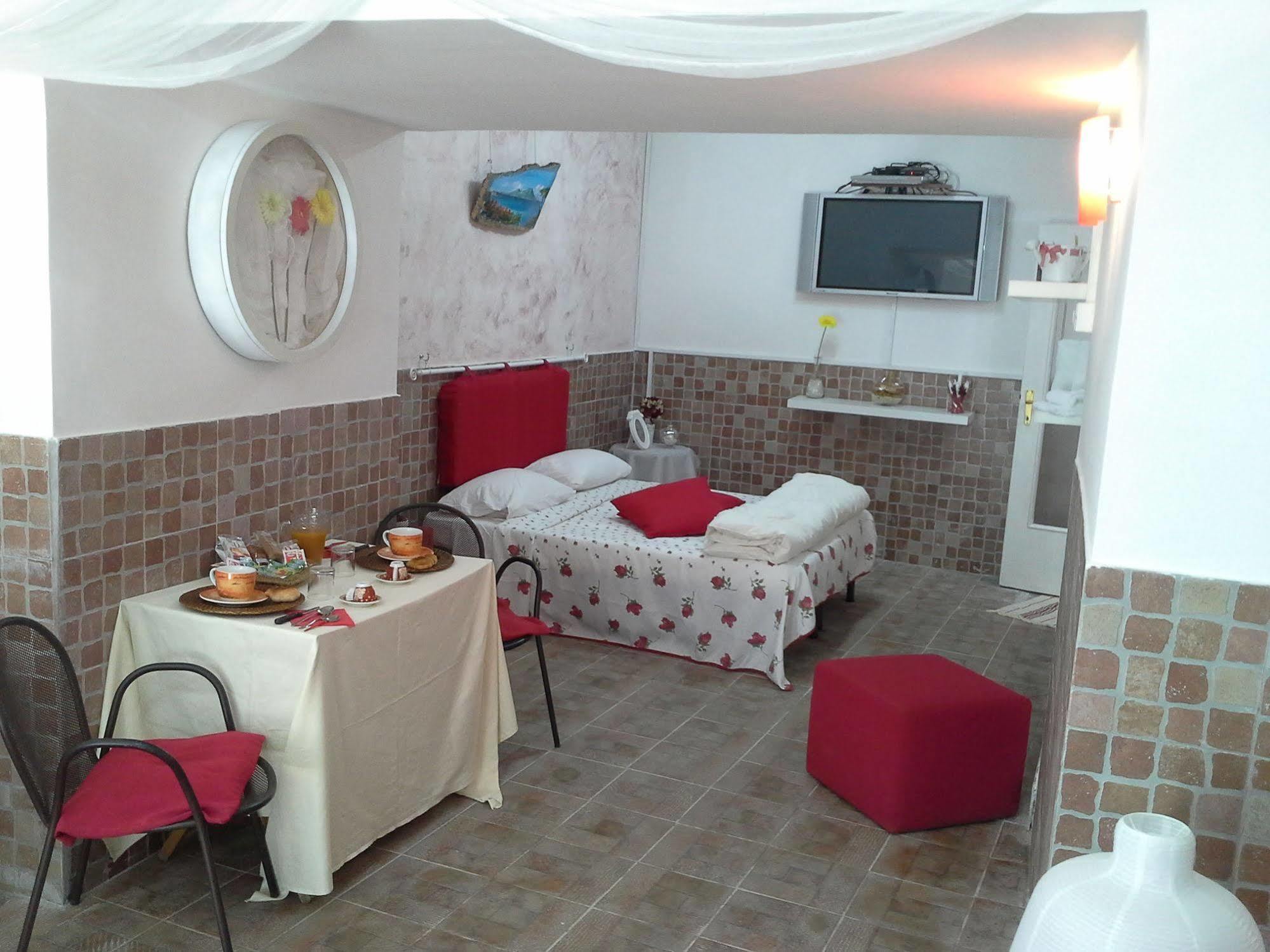 I Giardini Di Capodimonte 2 Bed & Breakfast Napoli Bagian luar foto