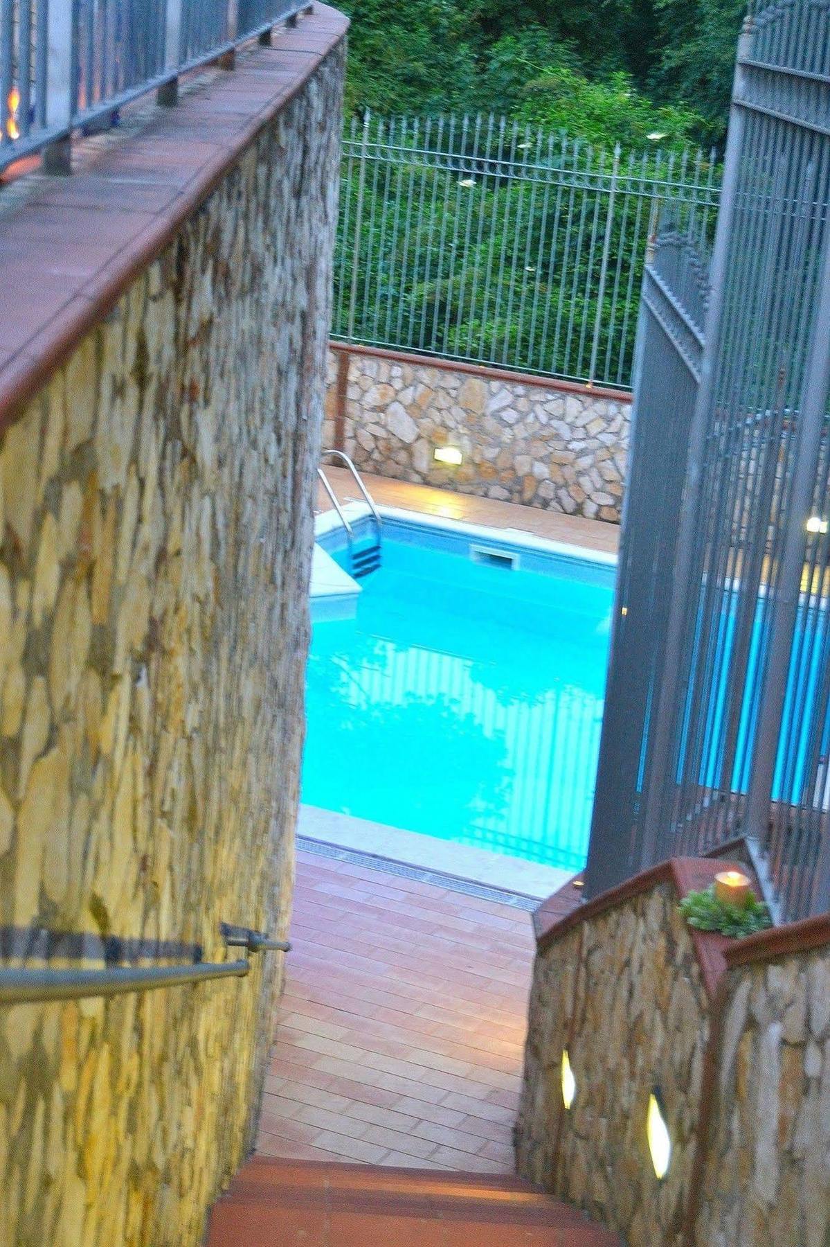 I Giardini Di Capodimonte 2 Bed & Breakfast Napoli Bagian luar foto